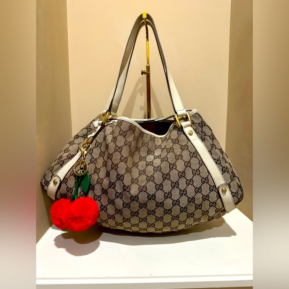 Authentic Gucci Abbey GG Brown Canvas White Leather Handbag - Picture 2 of 15